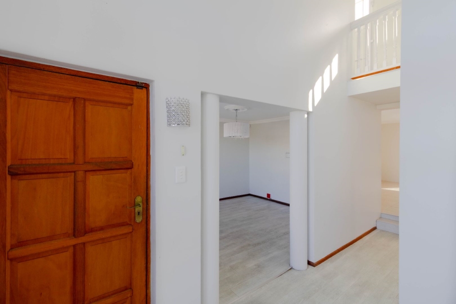 4 Bedroom Property for Sale in Onrus Western Cape